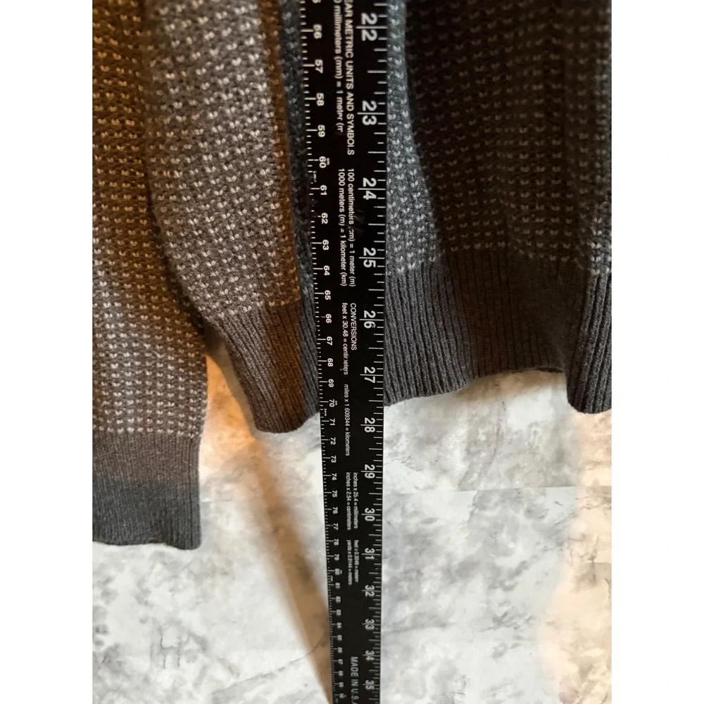 Banana Republic Men's Gray V-Neck Textured Knit Sweater XL Cotton‎ Wool Blend